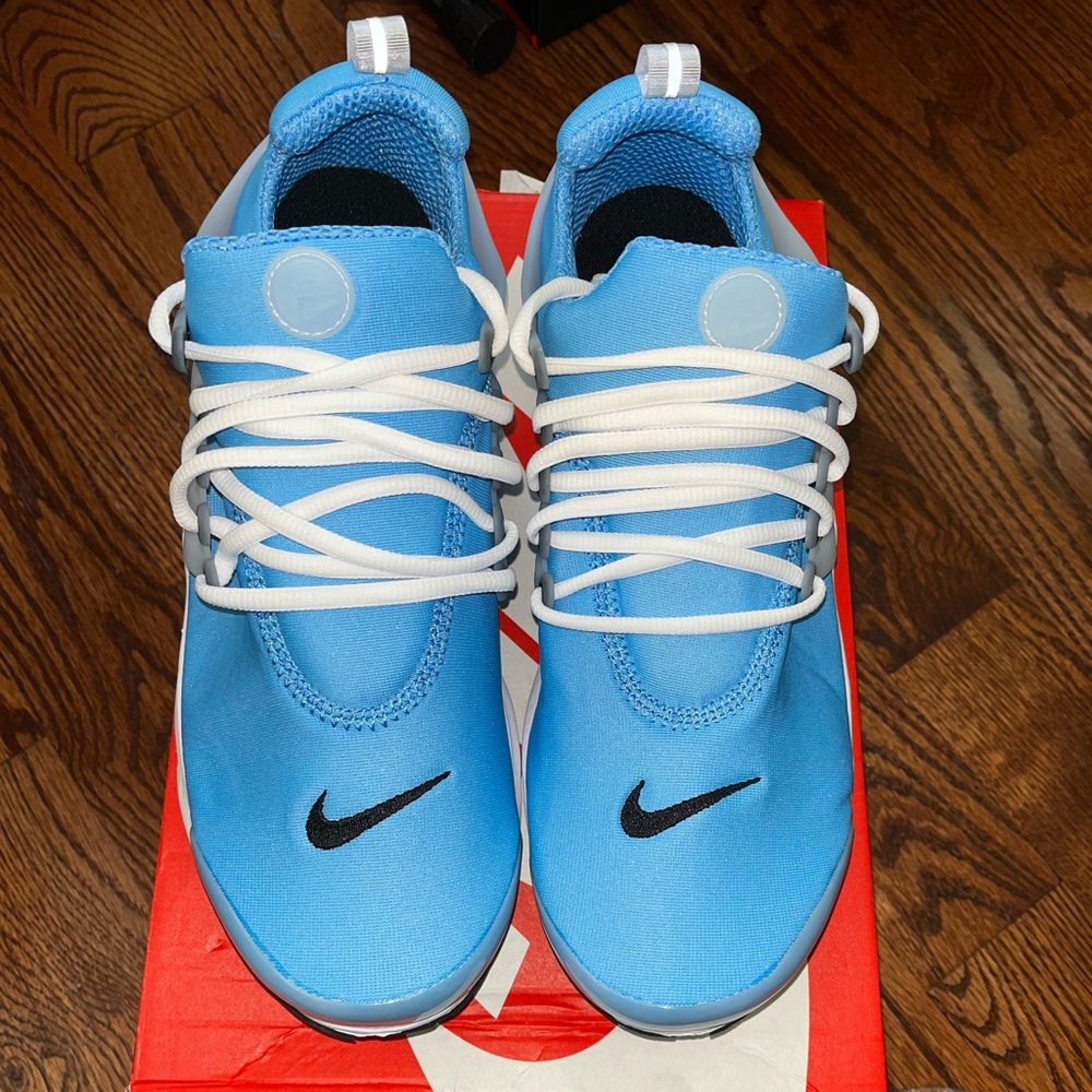 NIKE UNIVERSITY BLUE PRESTO SIZE 11. NIKE RUNNING SHOES. NIKE SHOES UNISEX SHOES